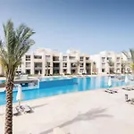Epic & Exquisite 2 Bedroom W Beach & Pool Mangroovy